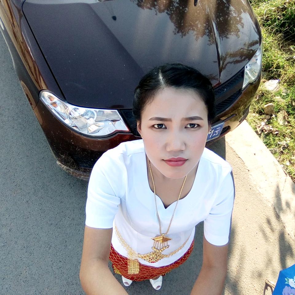 渴望幸福的女人。