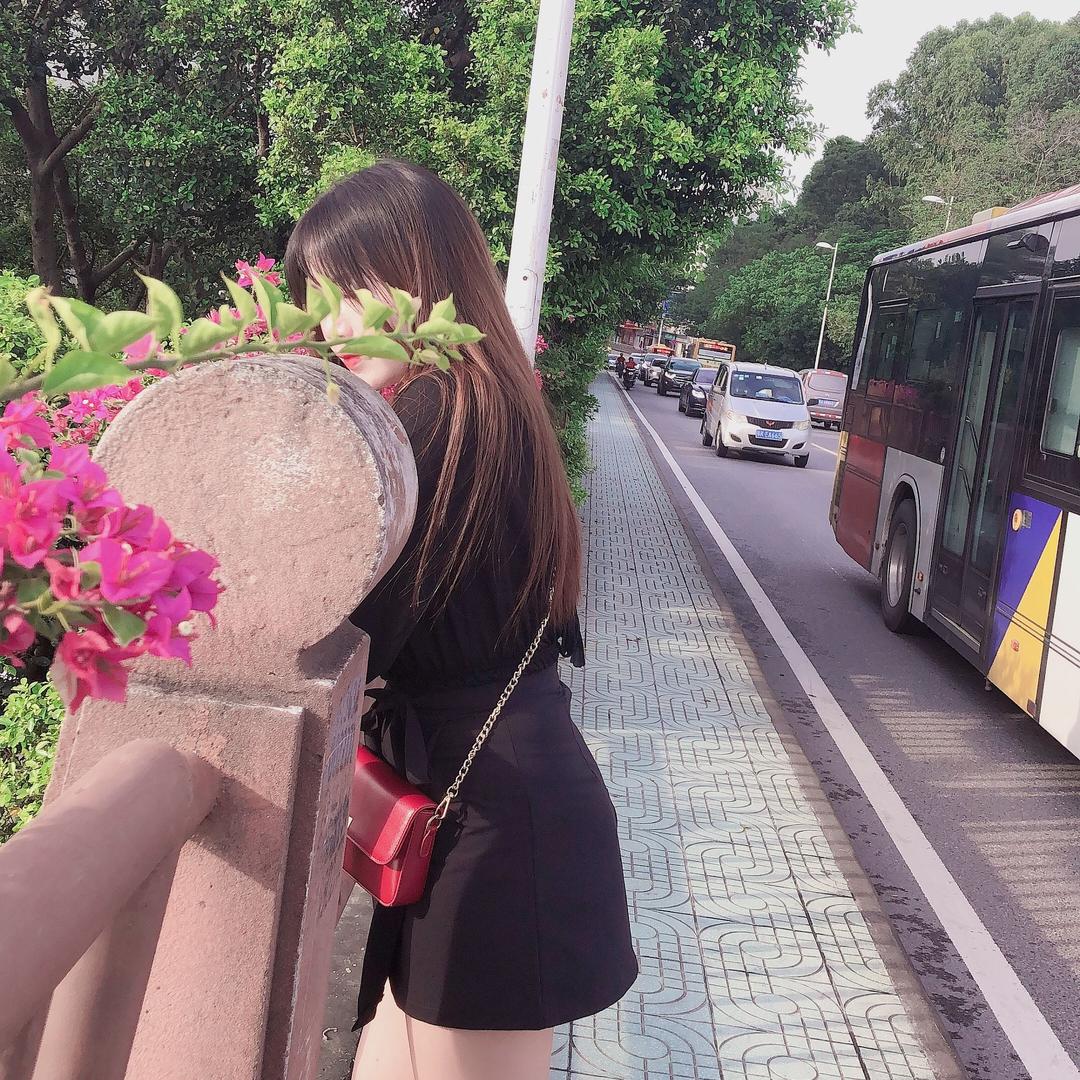 颜希