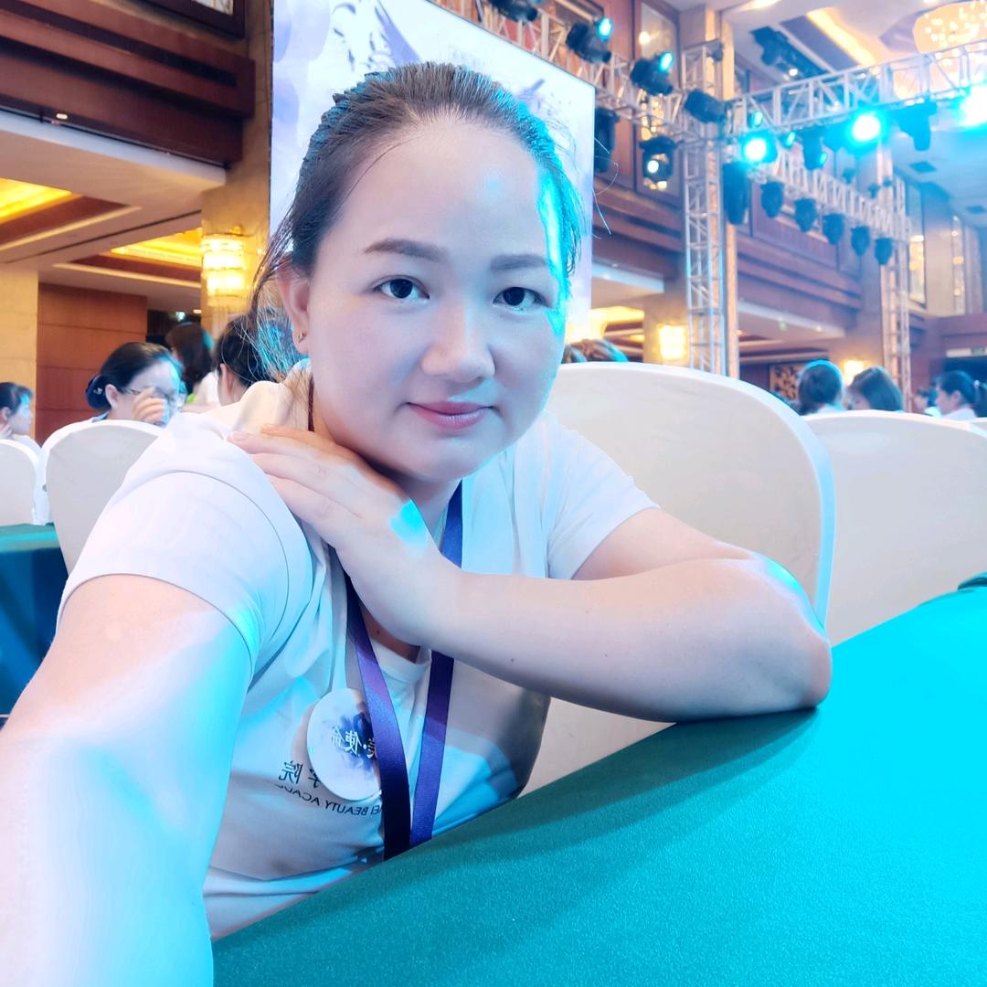 Linglingପ( ˘ᵕ˘ ) ੭ ☆