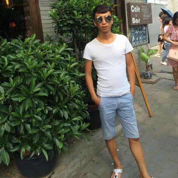 男人无情便是王、