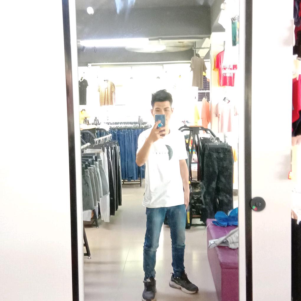 站在桥上看风景！