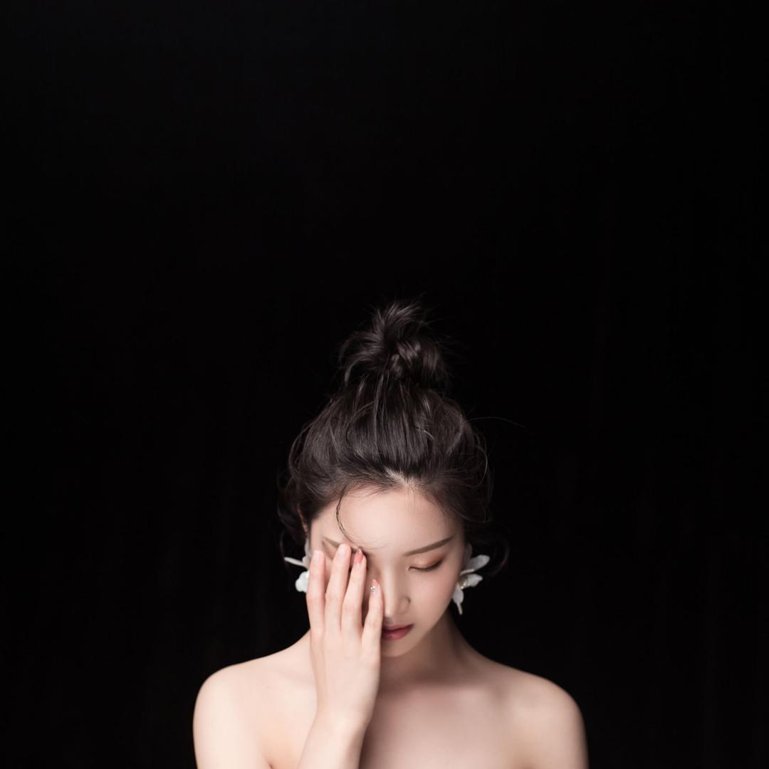- 小 眯 眼-
