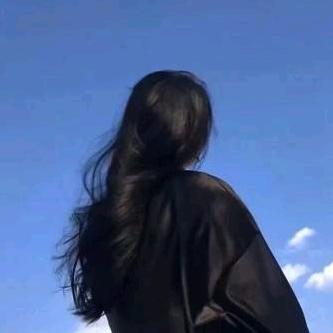 白岩菇娘