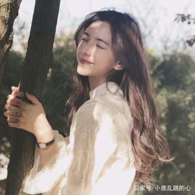 橘猫猫的小虎牙々