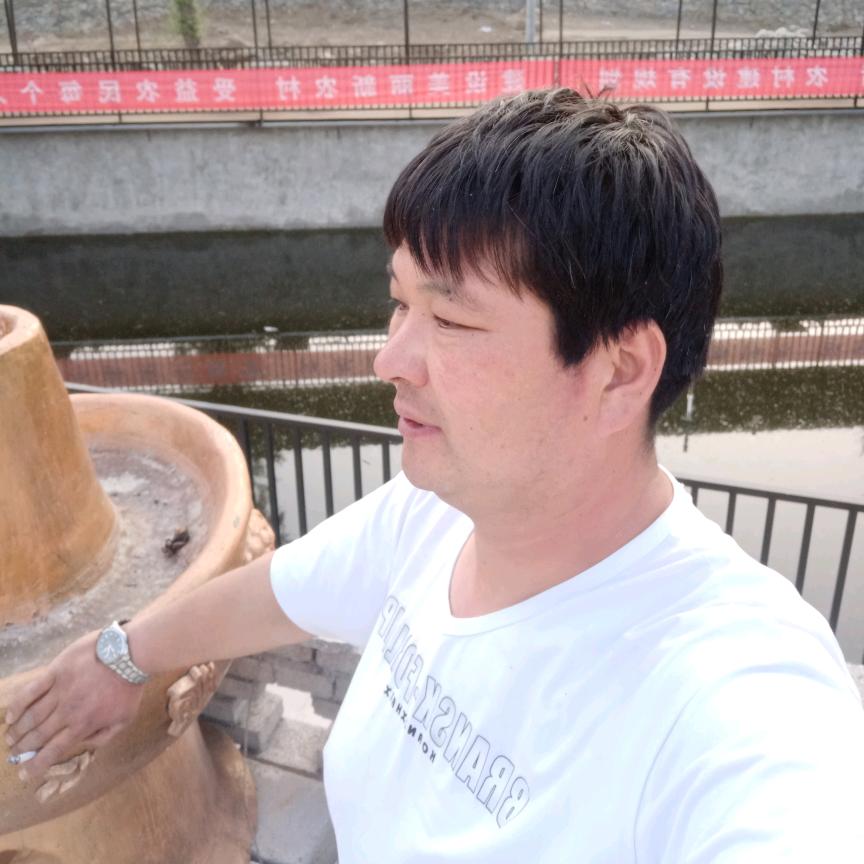 良岗 宏伟蔬菜水果超市