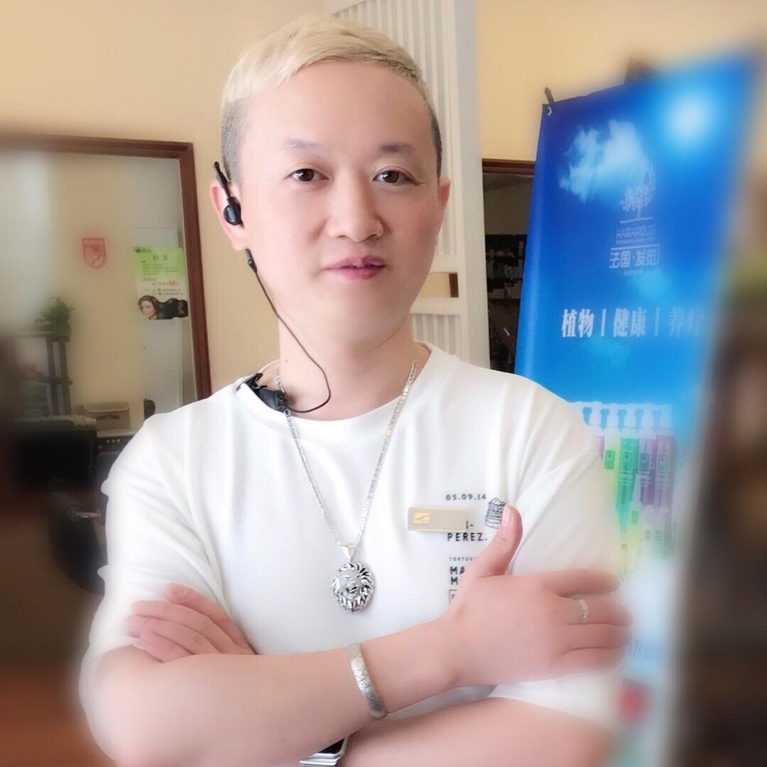 神采飞扬祥芝店教育总监小刚