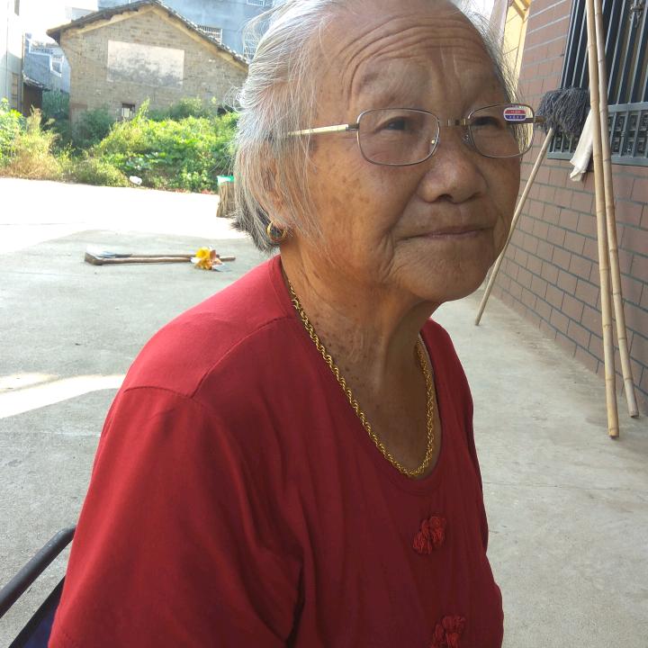 开心老太太
