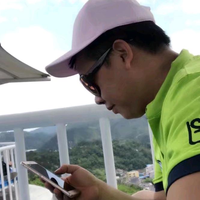 王世飞