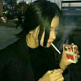 怪癖少女。
