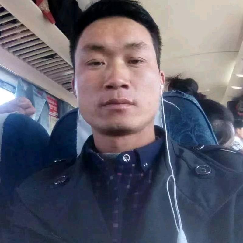 西瓜哥出售西瓜和蔬菜联系人周世华