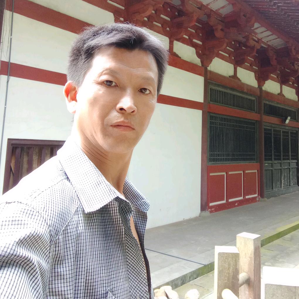 远在他乡风雨同行