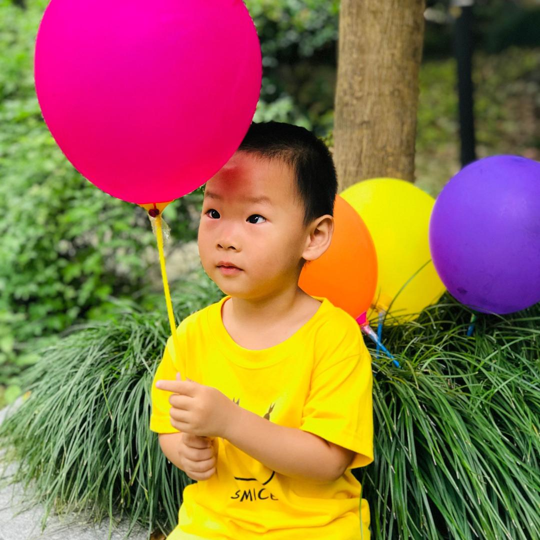 羽毛球小兵