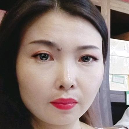 水里的一片叶