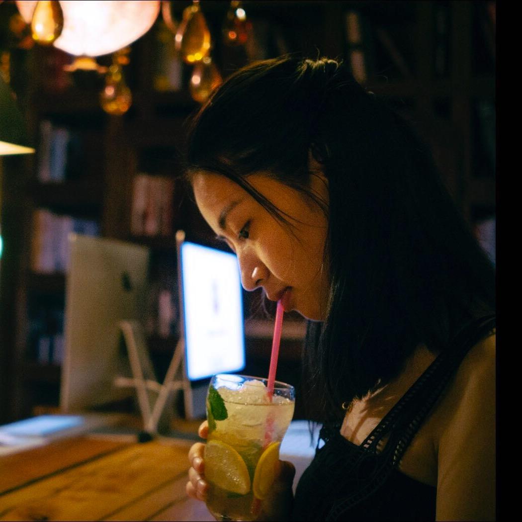 花花爱喝茶