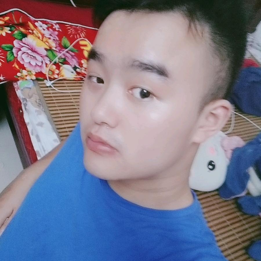 空     心。