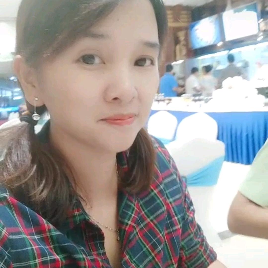 建材老板娘汝