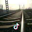 独自漫步不堪登的街