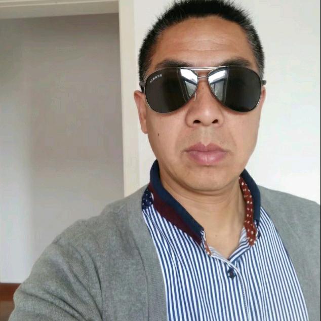 厚德载物(地摊一哥)