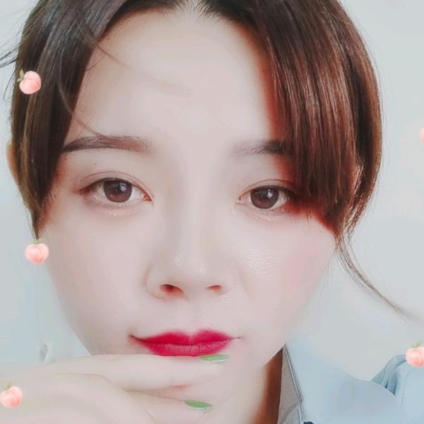 爱穿睡衣的摆摊姐