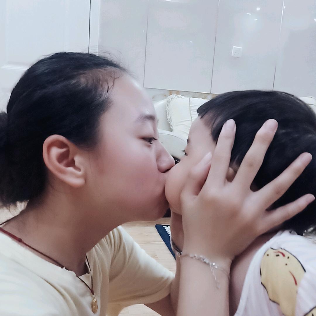 石甸衣米阳光女装