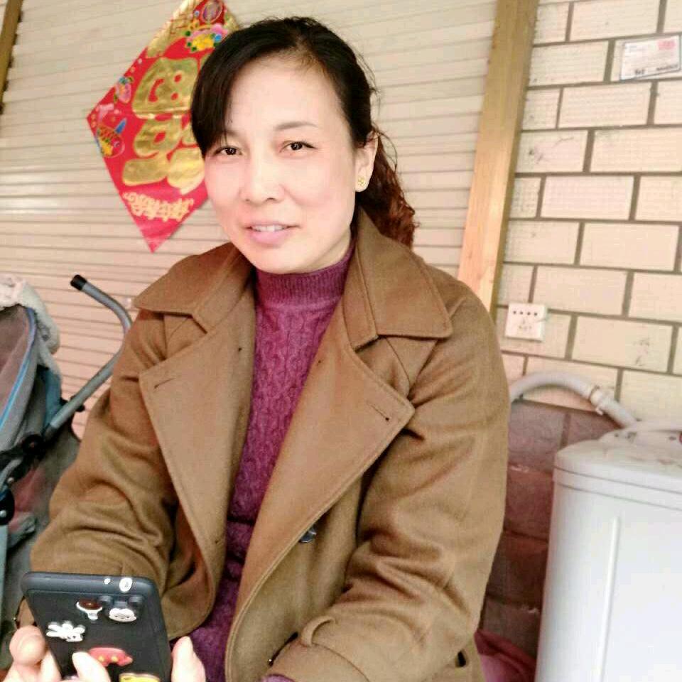 张云服饰