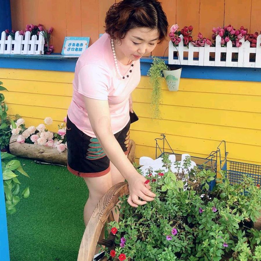 伊美国际美容店