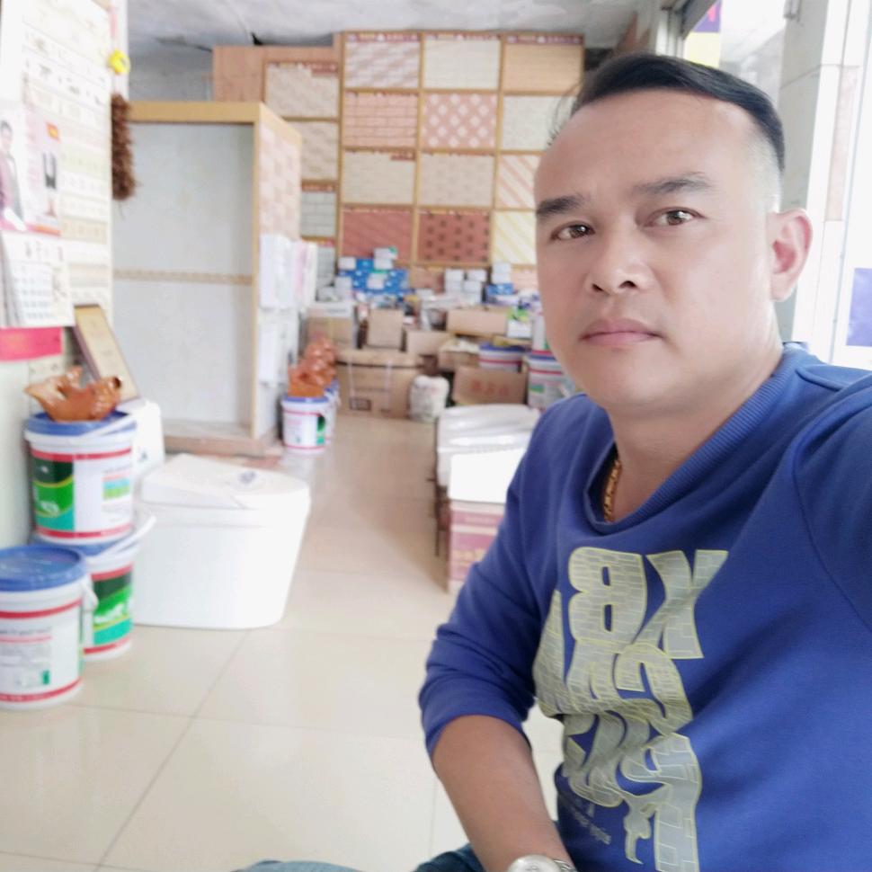 那坡万隆瓷砖建材批发+建涂士仿石漆