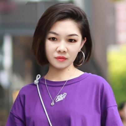 珊珊（不定时的开直播）