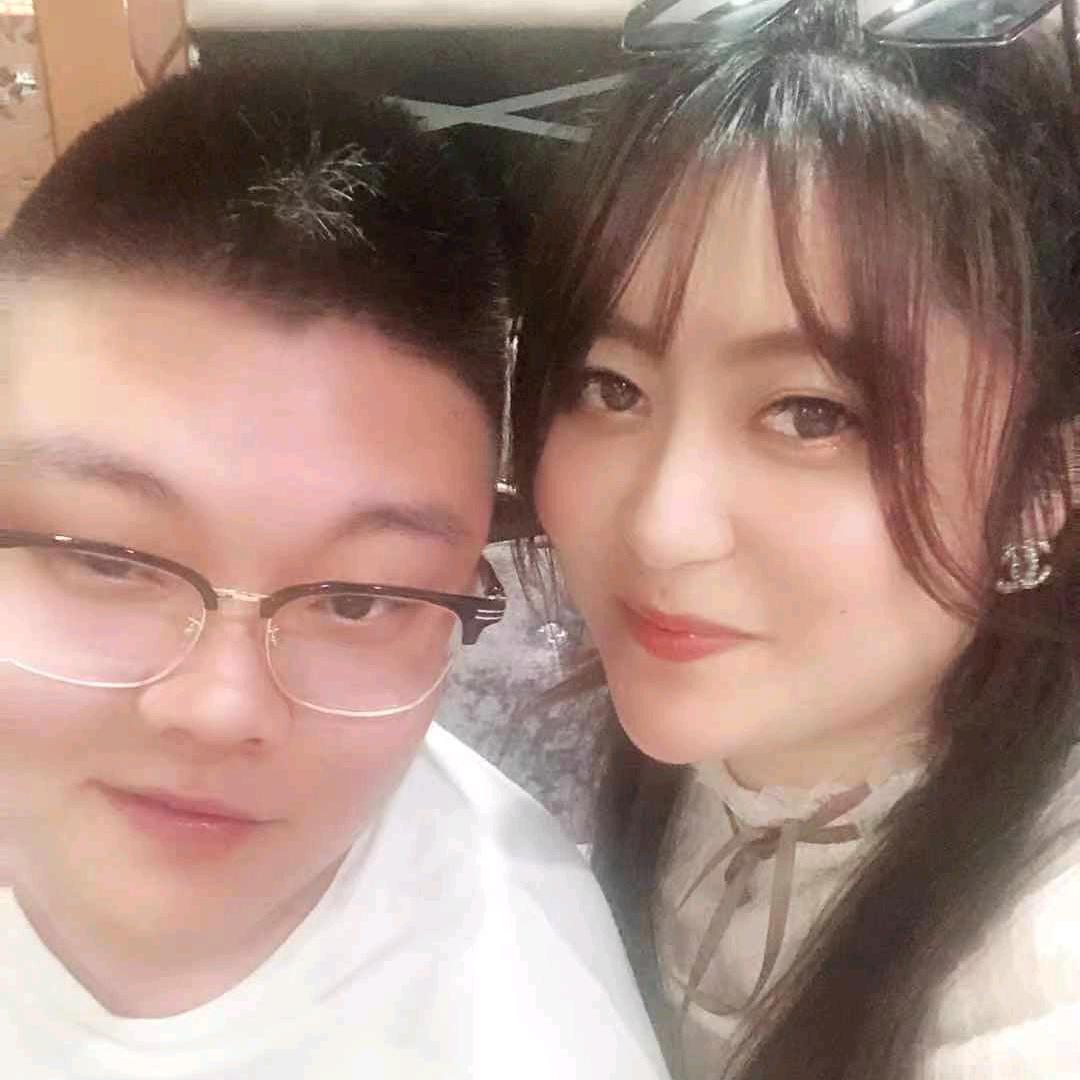 向阳。