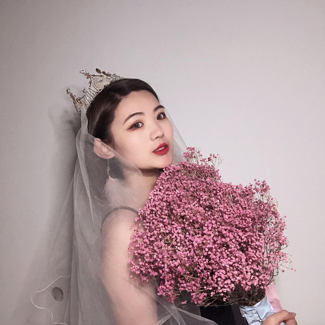 橘子小姐.