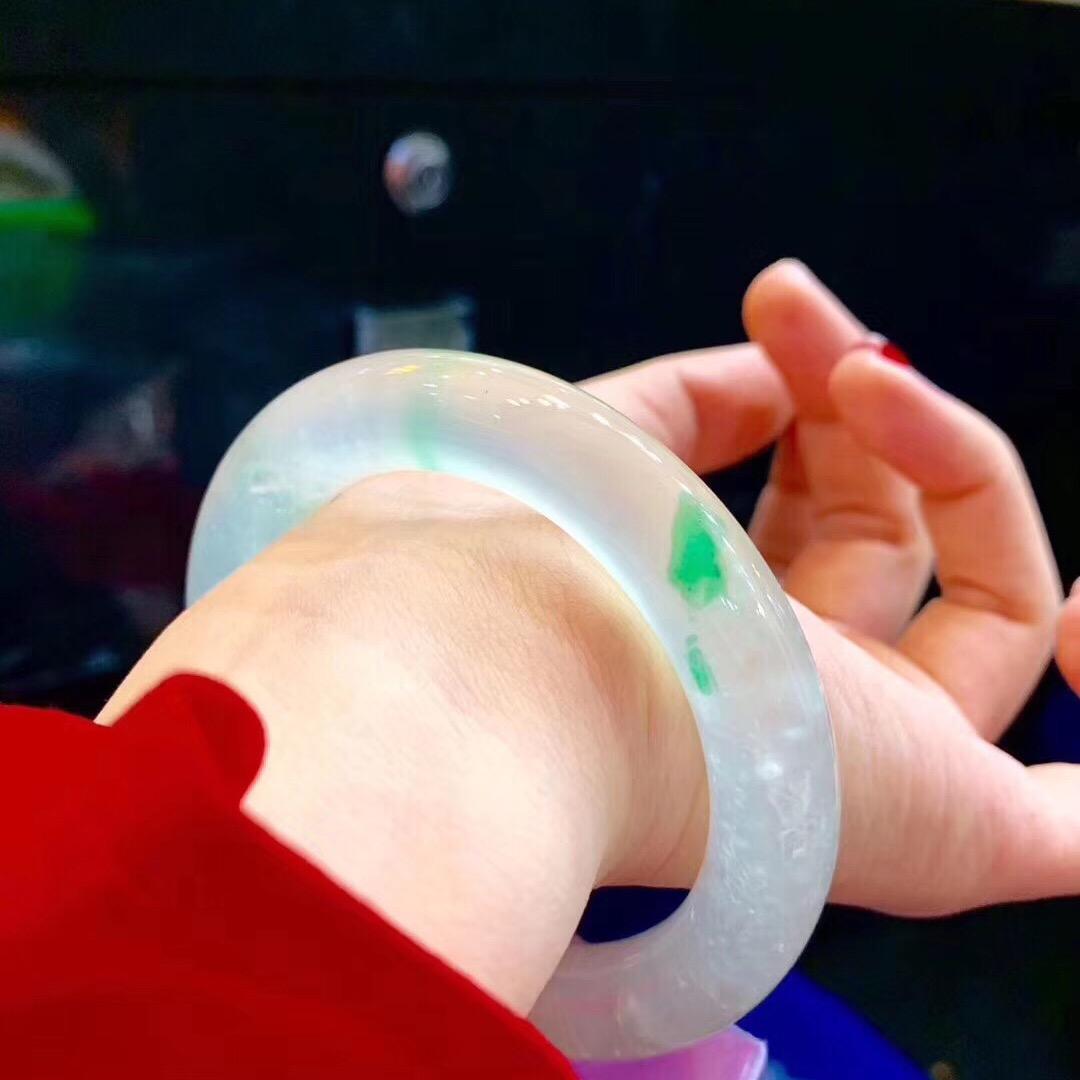 翠美丽珠宝