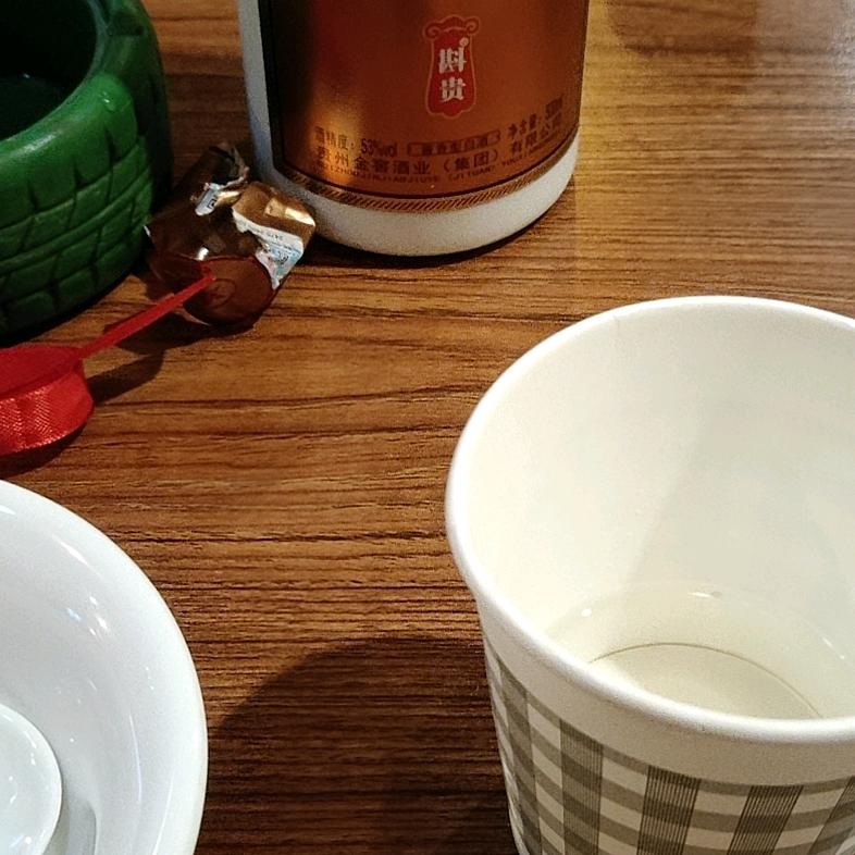 吴°