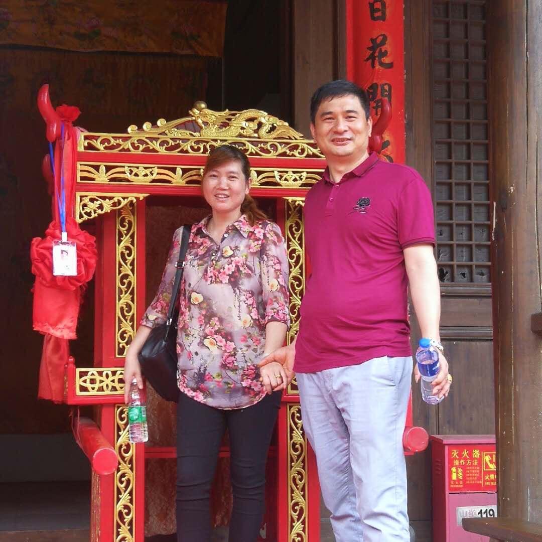 骑着蜗牛闯红灯