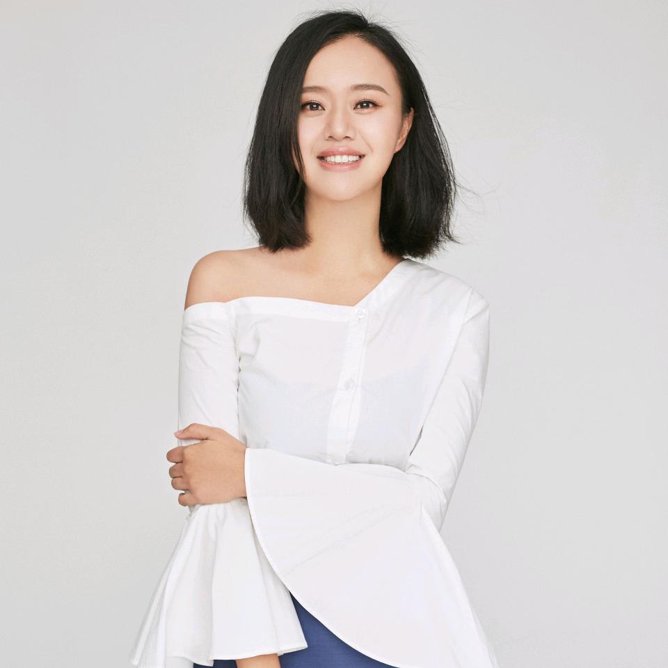 何翯