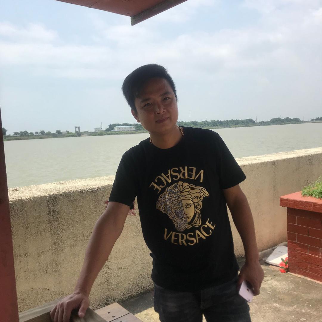 《伟少》