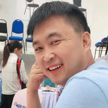 张鹏飞(掌御球杆)