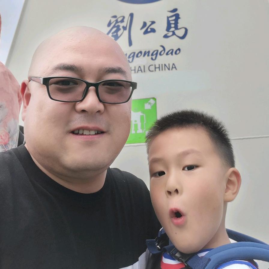 图图爸