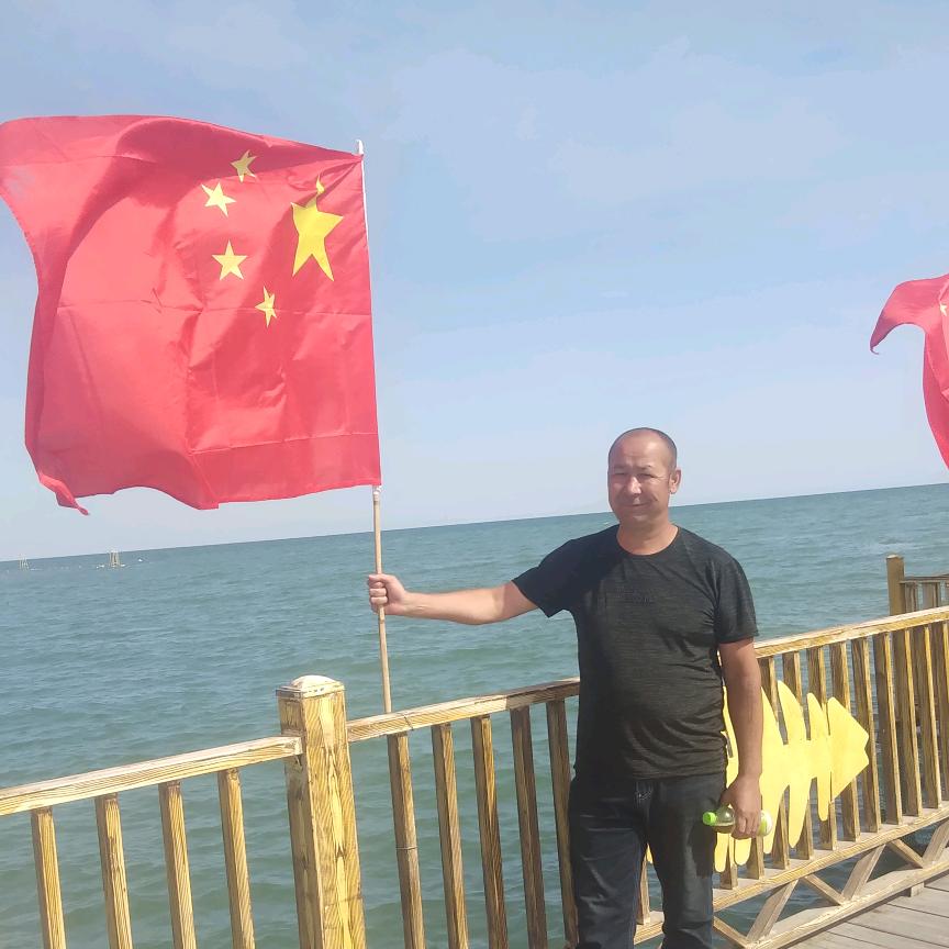 艾木尔江网红烤鱼店