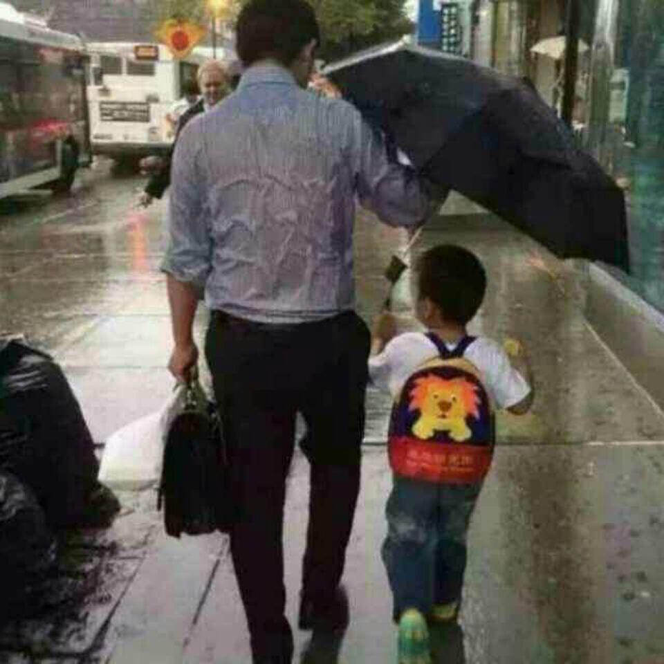 伊力亚新