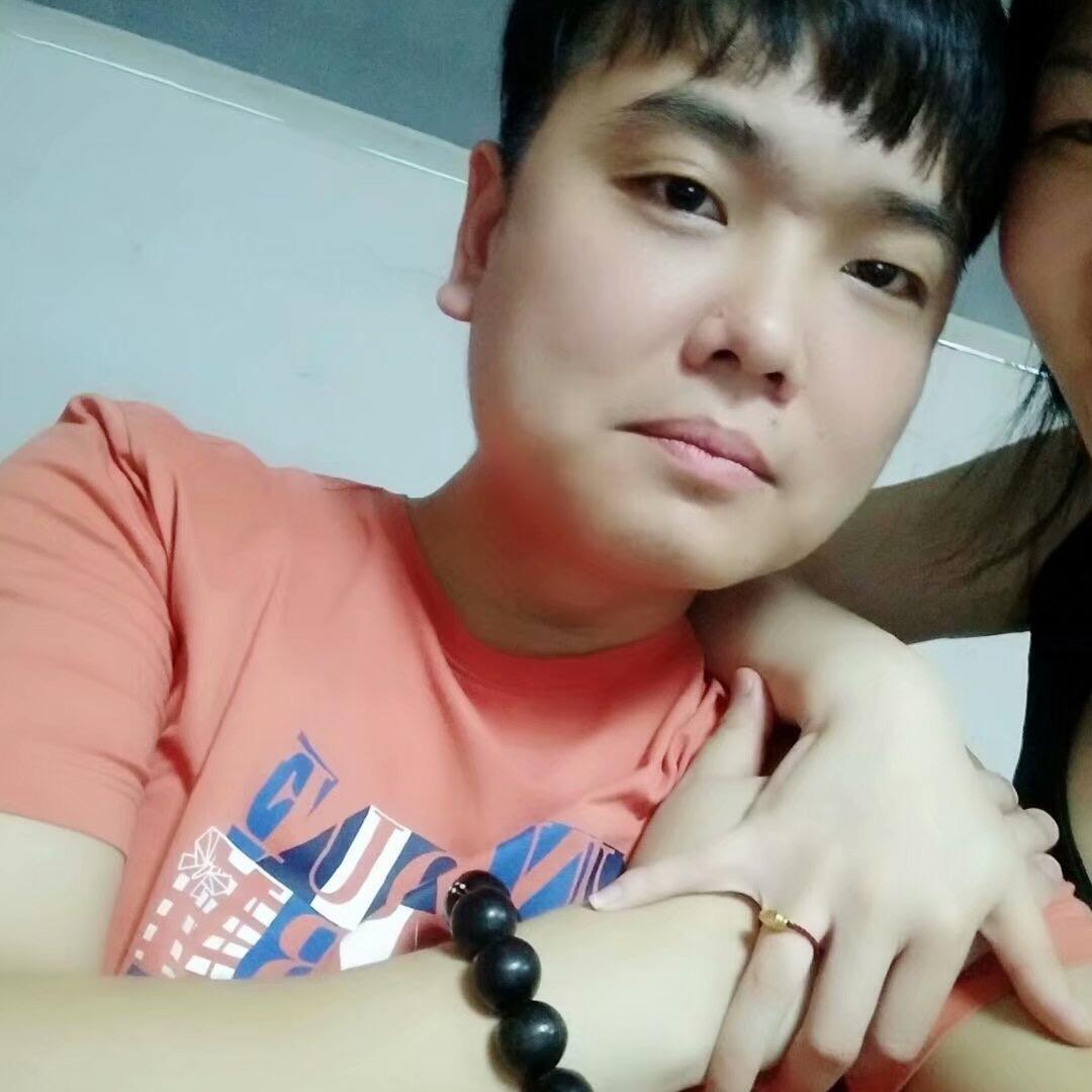 嘉乐塑胶～小刘