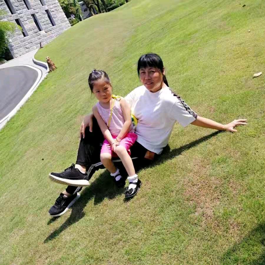 幸福的女人厨窗有好物