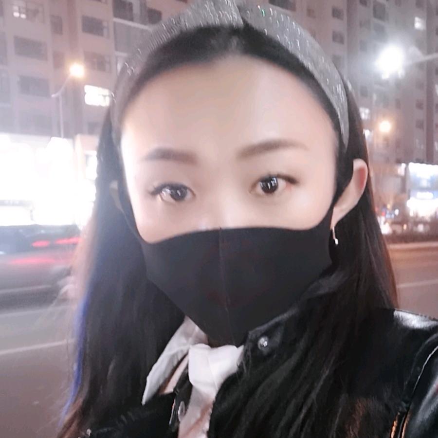 柏亿根雕
