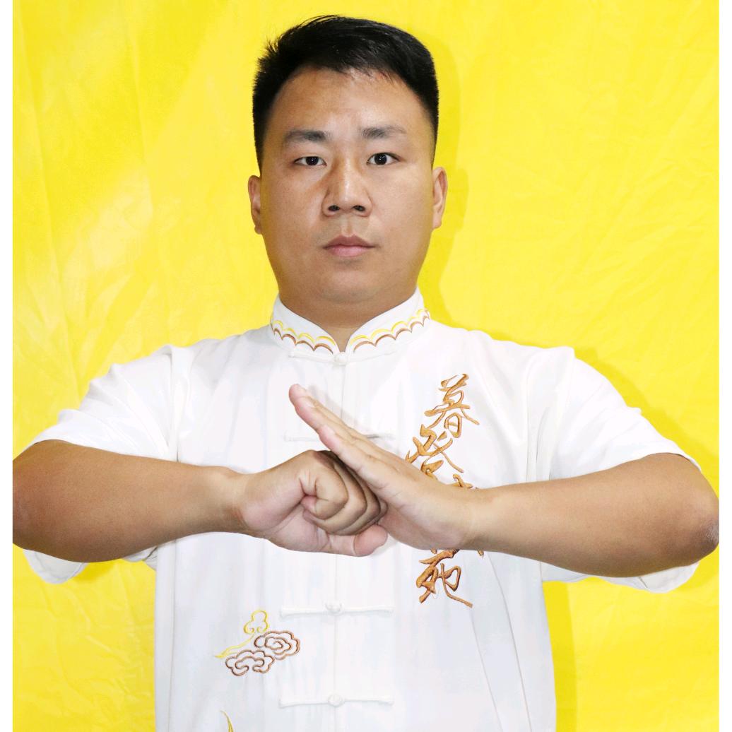 暮登何教练@抖音