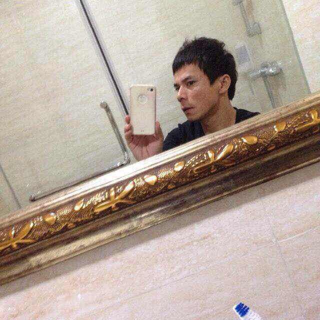 9890