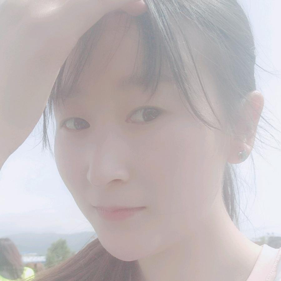 素颜衬红装@i Cui🍭️