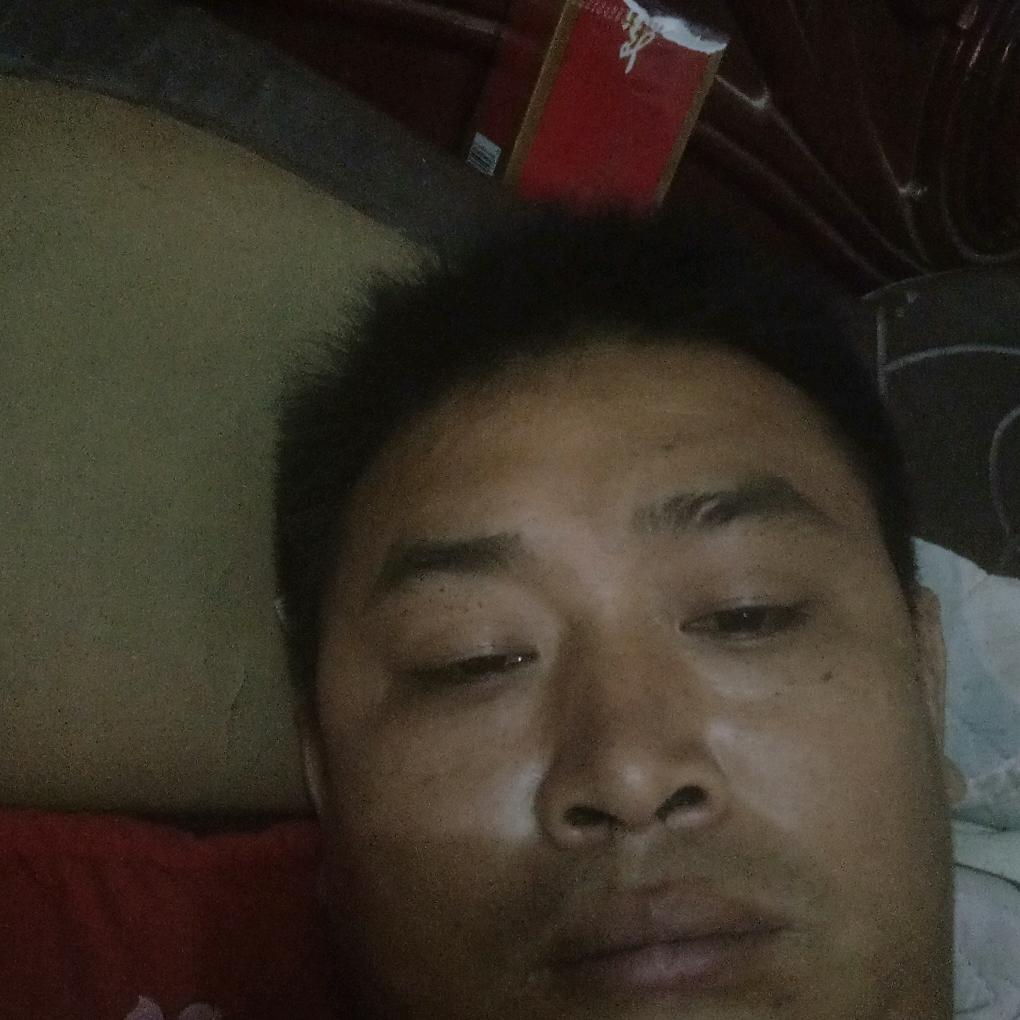 屈海文