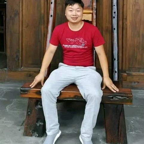 杨钦辉 万厨酒店厨具冷柜早点小吃设备