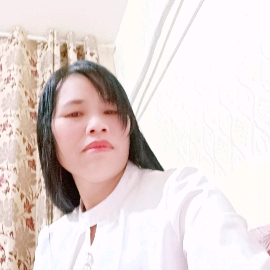 蓝天。