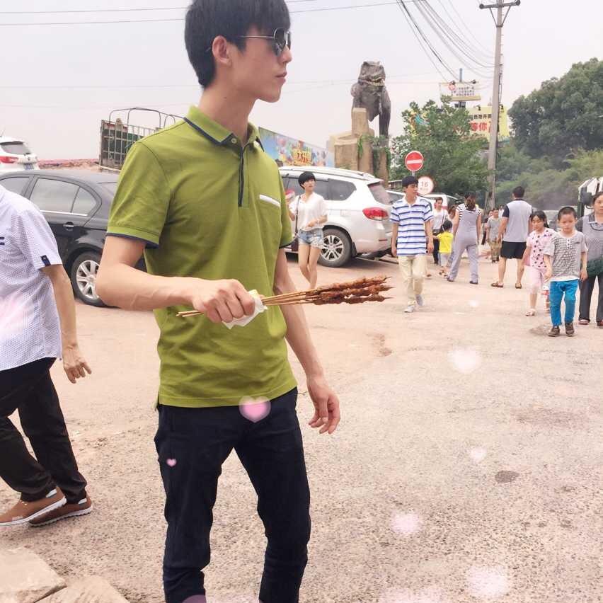 余飞