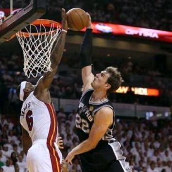 三十多度的手打出这么冰凉的字